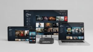 Μια ποικιλία συσκευών, όπως Smart TV, TV Box και smartphone, που δείχνουν μια διεπαφή IPTV, εξηγώντας τον απαραίτητο εξοπλισμό.